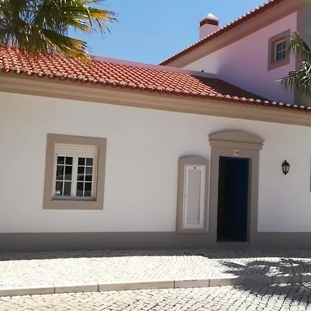 Haus In Pedras Del Rey Mit 3 Swimmingpools 2 * Amoreira (Leiria)